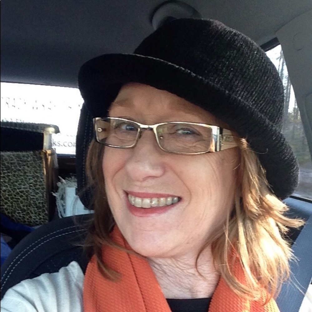 Meet your Posher, Dana b